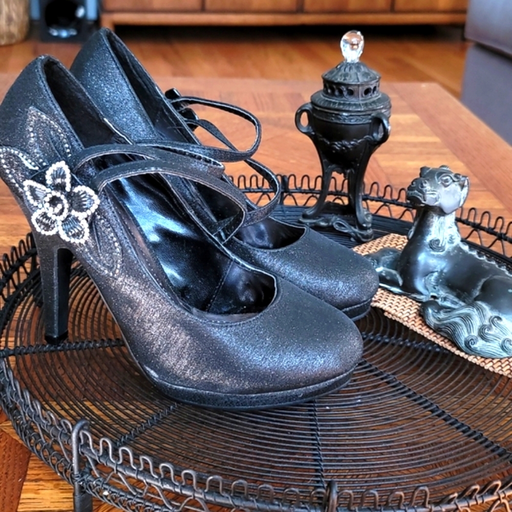 Moda Heels - Picture 4 of 12